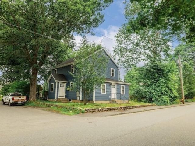 House for sale in Olde English Village, Gardner