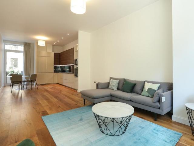 Apartment for rent in Mill Meads, Greater London