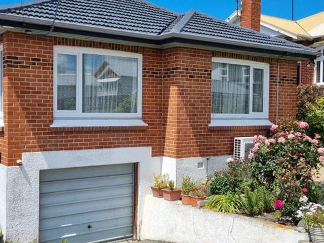 House for rent in Otakou