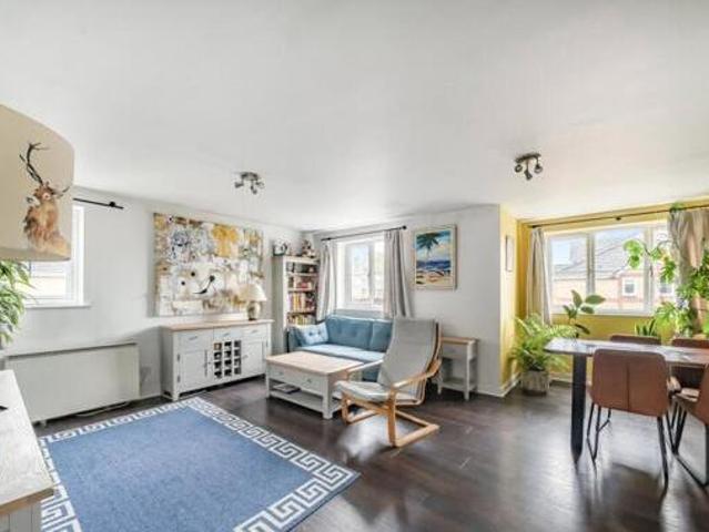 House for rent in Kingston Upon Thames, Greater London