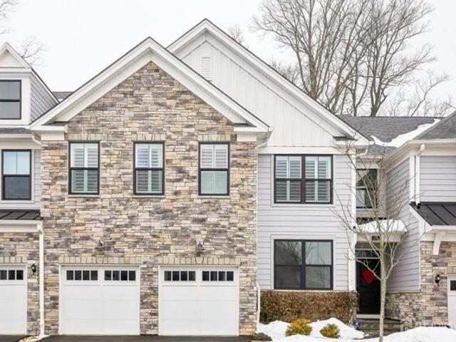 Condo for sale in Warren, New Jersey
