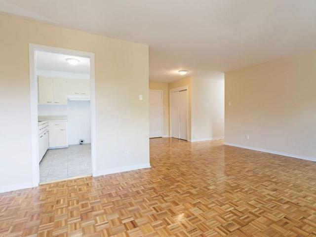 Apartment for rent in Duvernay, Quebec