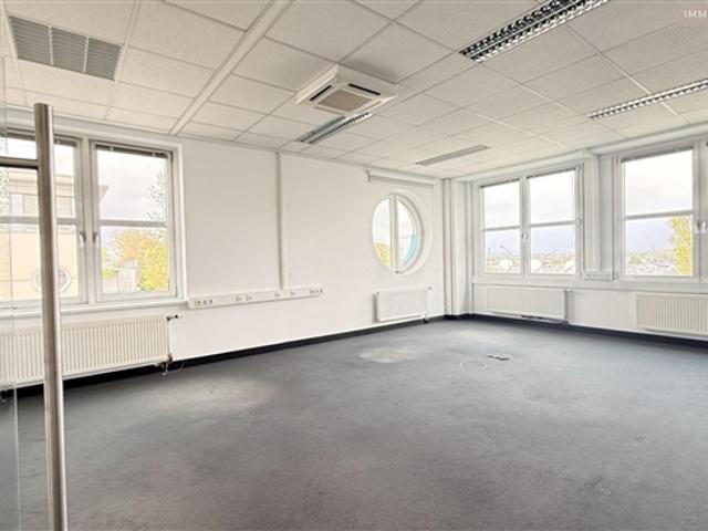 Gewerbe mieten in Schwechat, Niederösterreich