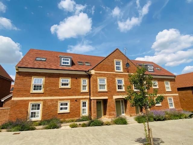 Apartment for rent in Allington, Midway