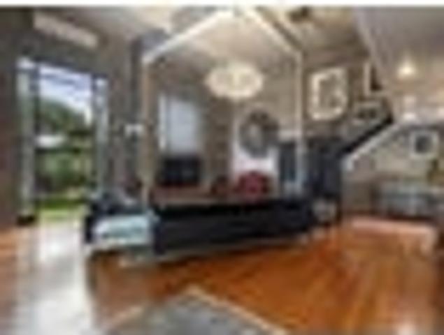 House for sale in Royal Oak