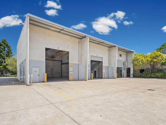 Warehouse for rent in Toombul, Queensland