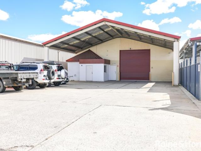 Warehouse for rent in Bathurst, New South Wales