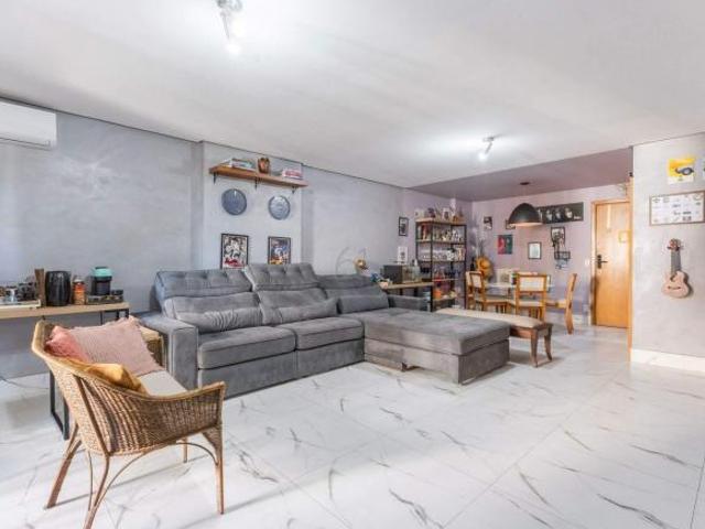 Apartamento venda em Região Geográfica Imediata do Distrito Federal, Região Integrada de Desenvolvimento do Distrito Federal e Entorno