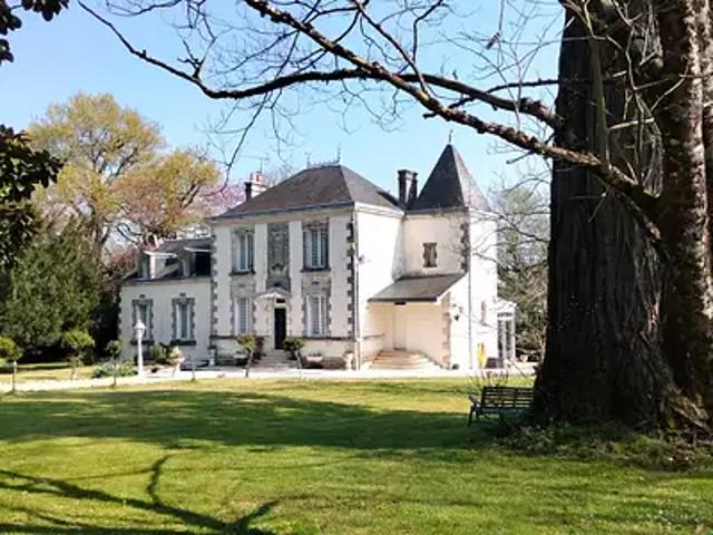 Maison vente à Confolens, Condac