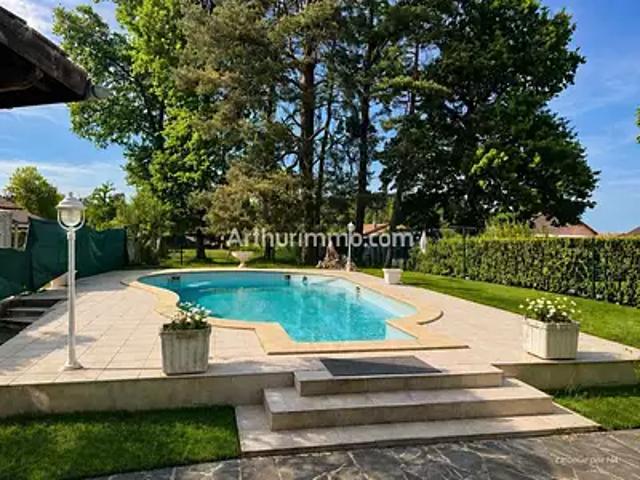Maison vente à Louhans-Châteaurenaud, Condal