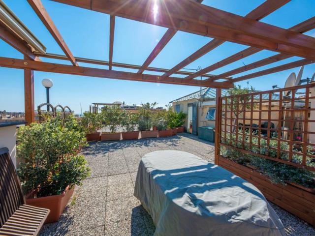 Appartamento in affitto a Medio Levante, Serra Riccò
