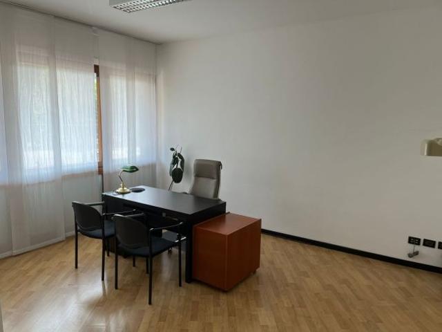 Ufficio in affitto a Milano, Lombardia