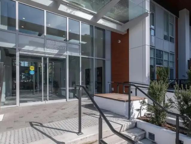Condo for rent in Surrey, British Columbia
