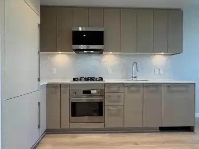 Condo for rent in Metrotown, Burnaby