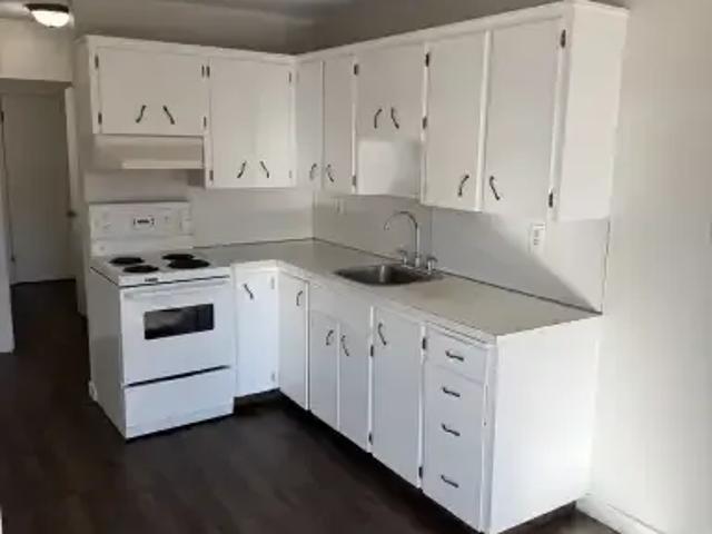 Condo for rent in Hillhurst, Calgary