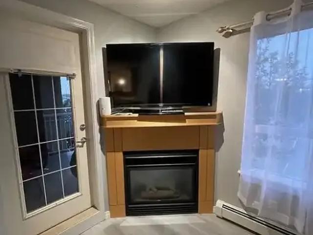 Condo for rent in Lincoln Park, Calgary