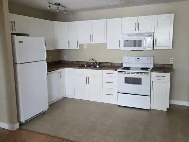 Condo for rent in Wedgewood, Alberta