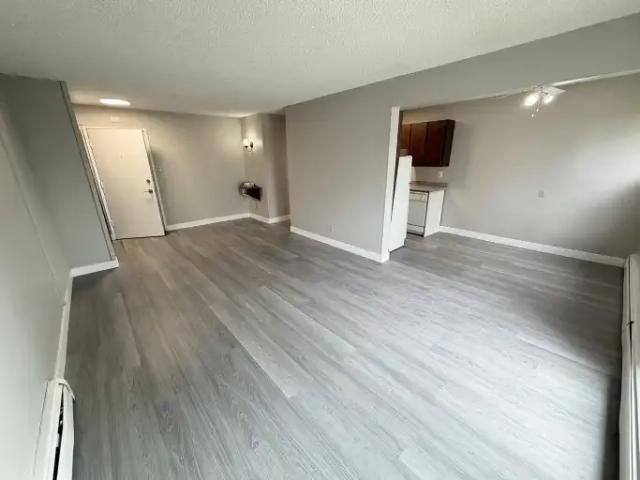 Condo for rent in Rideau Park, Edmonton