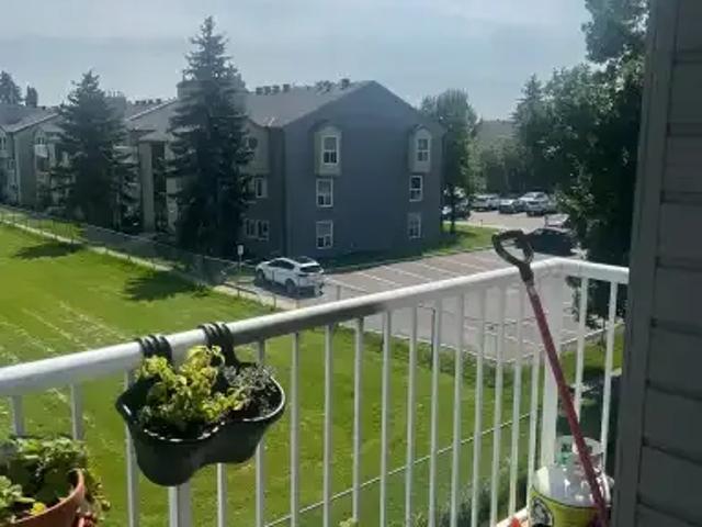Condo for rent in Akinsdale, St. Albert
