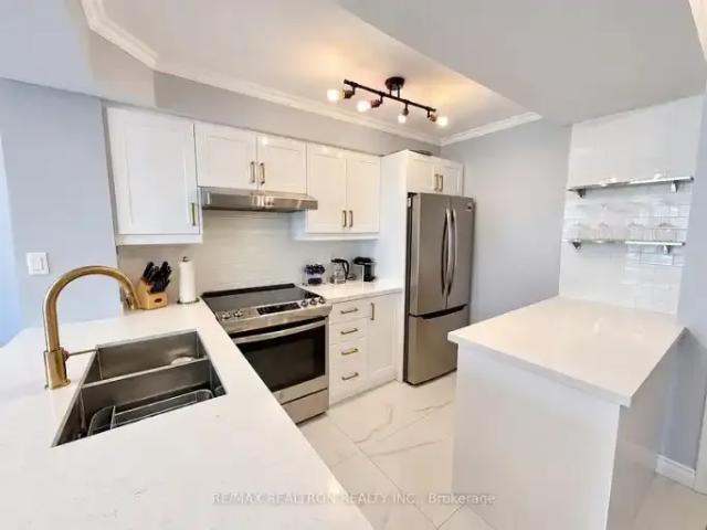 Condo for rent in Toronto Centre, Toronto