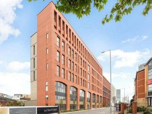 Apartment for sale in Lyons, Greater London
