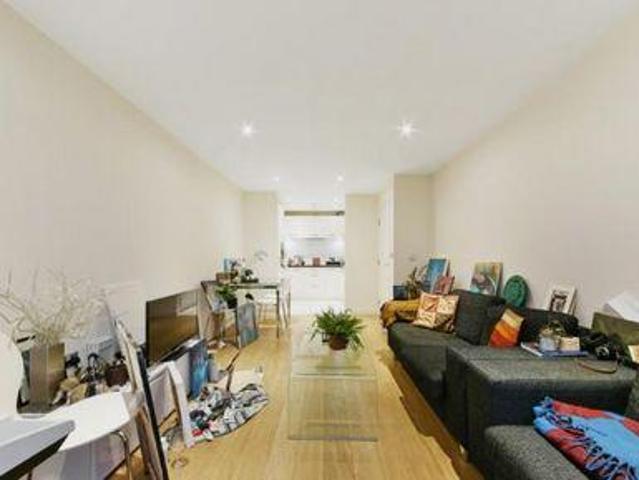 Apartment for sale in Rotherhithe, Greater London