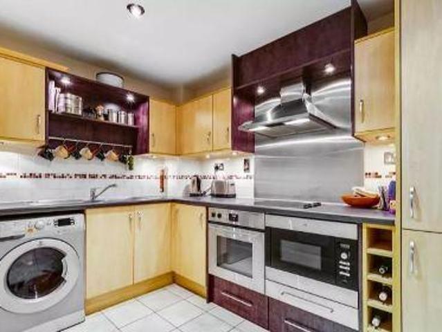 Apartment for sale in Clapham Junction, Greater London
