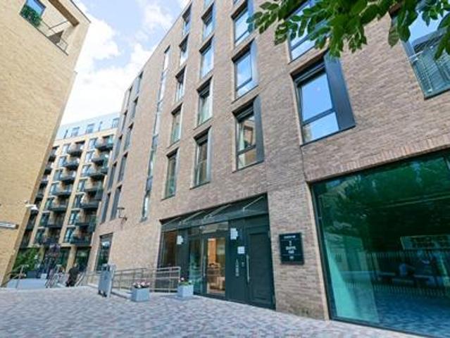 Apartment for sale in Clapham Junction, Greater London