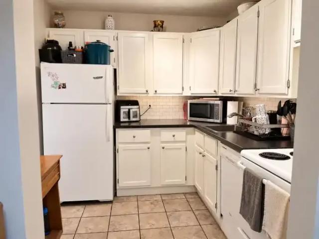 Condo for rent in Northwest, Alberta