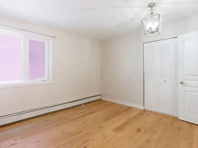 Condo for rent in Connaught, Calgary