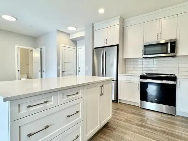 Condo for rent in Springbank Hill, Calgary