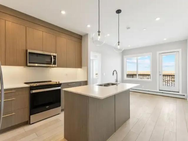 Condo for rent in Chestermere, Alberta