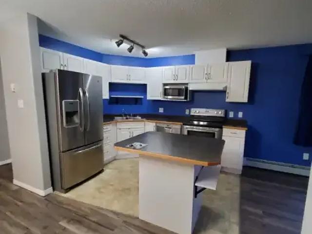 Condo for rent in Wedgewood, Alberta