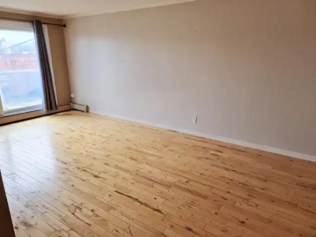 Condo for rent in Wedgewood, Alberta