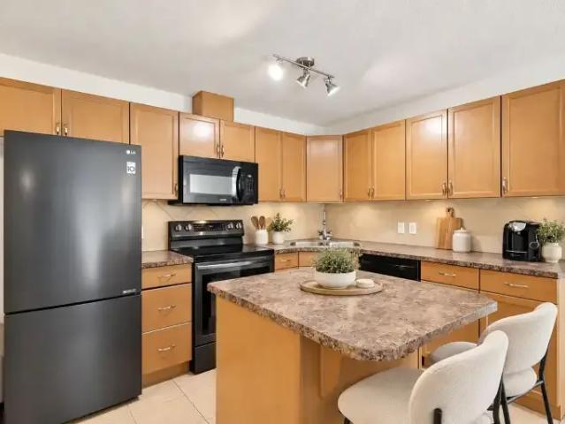 Condo for rent in Heritage Point, Edmonton