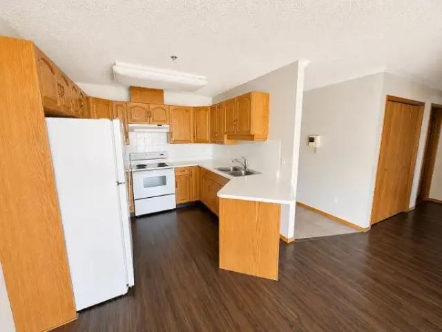 Condo for rent in Wedgewood, Alberta