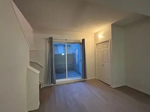 Condo for rent in Rolly View, Alberta