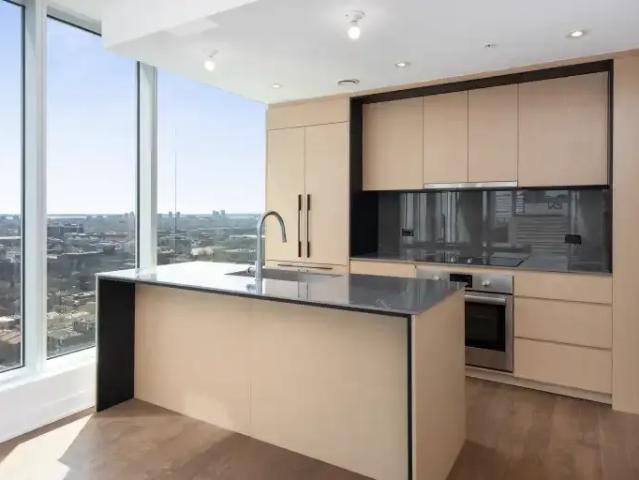 Condo for rent in Ville-Marie, Montréal