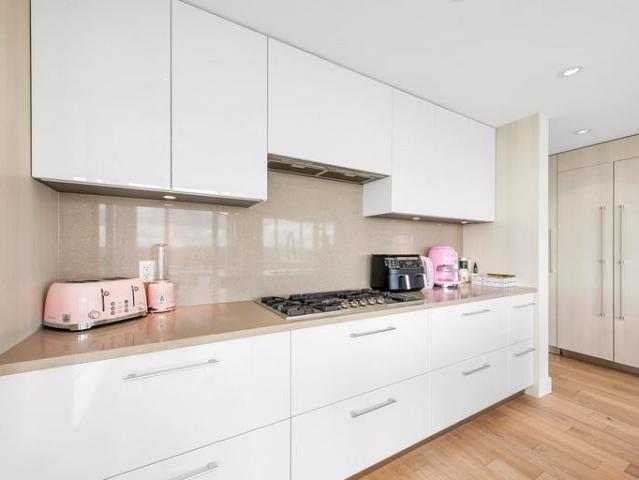 Condo for rent in New Westminster, British Columbia