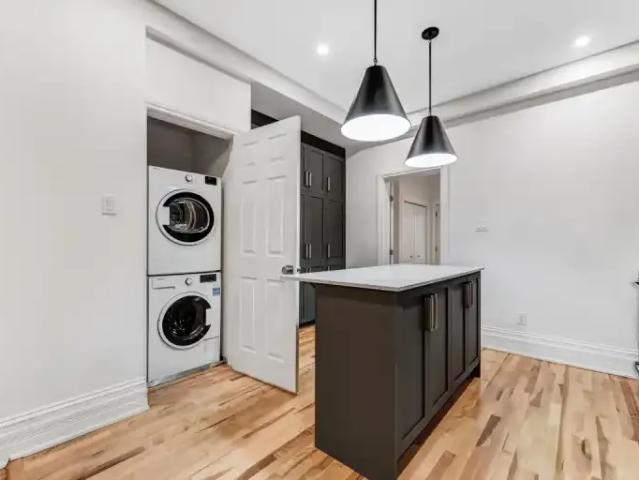 Condo for rent in Somerset, Ottawa