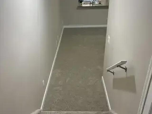 Condo for rent in Strathmore