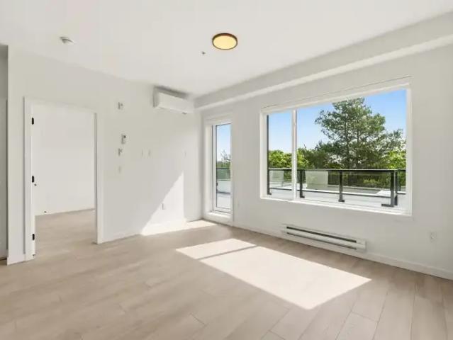 Condo for rent in Surrey, British Columbia