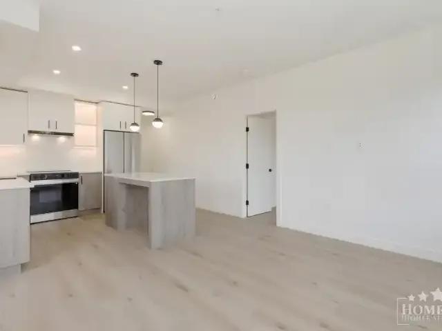 Condo for rent in Johnston Heights, Surrey