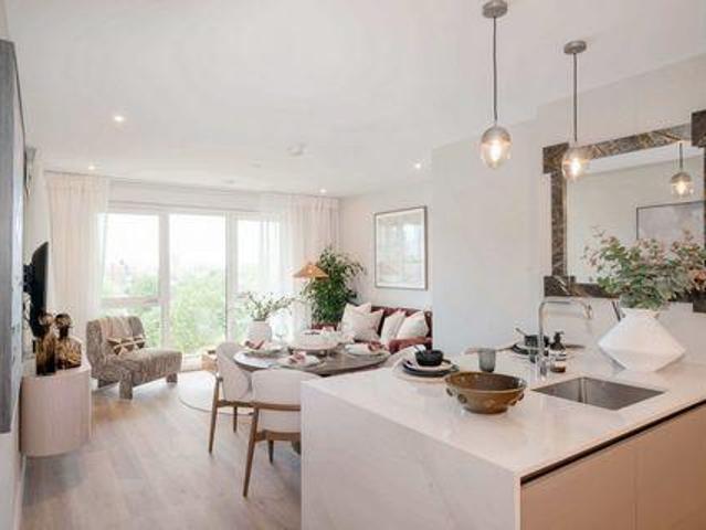 Apartment for sale in Bromley-by-Bow, Mile End