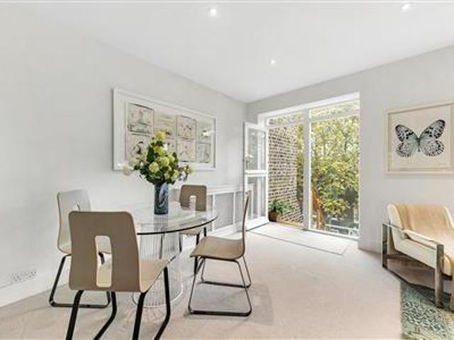 Apartment for sale in Knightsbridge, Greater London