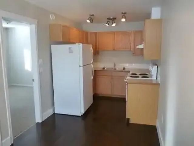 Condo for rent in Carstairs