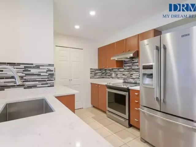 Condo for rent in Surrey, British Columbia