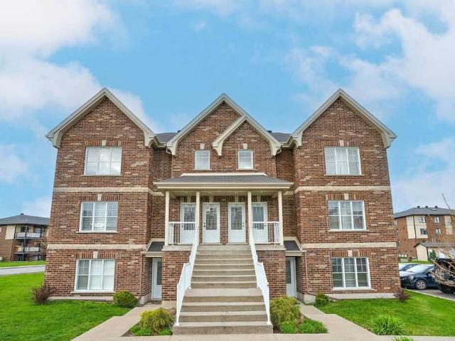Apartment for rent in La Vallée-du-richelieu, Quebec