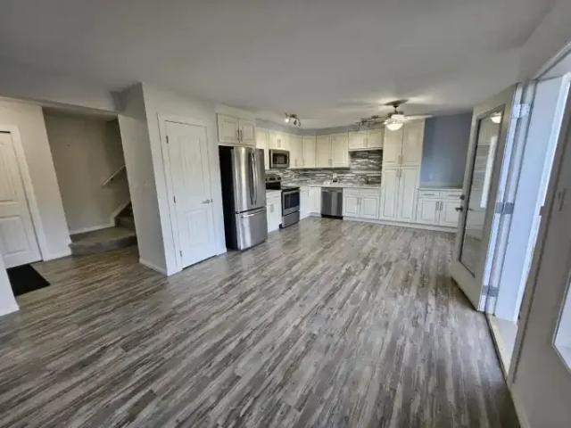 Condo for rent in Wedgewood, Alberta