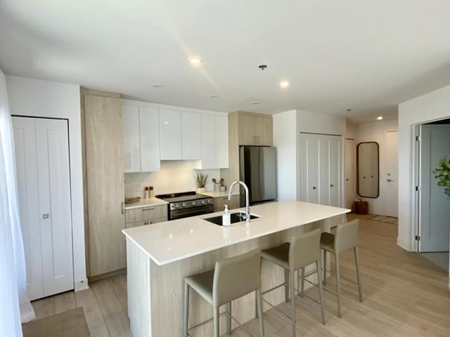Apartment for rent in Saint-sulpice, Quebec